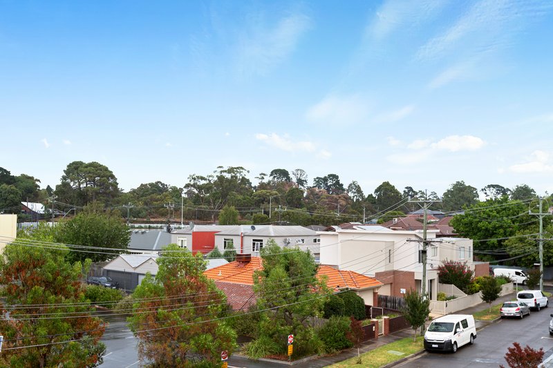 Photo - 215/15 Maude Street, Cheltenham VIC 3192 - Image 4