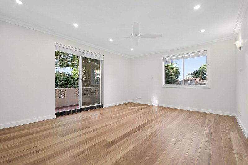 Photo - 21/52-54 Pacific Parade, Dee Why NSW 2099 - Image 1