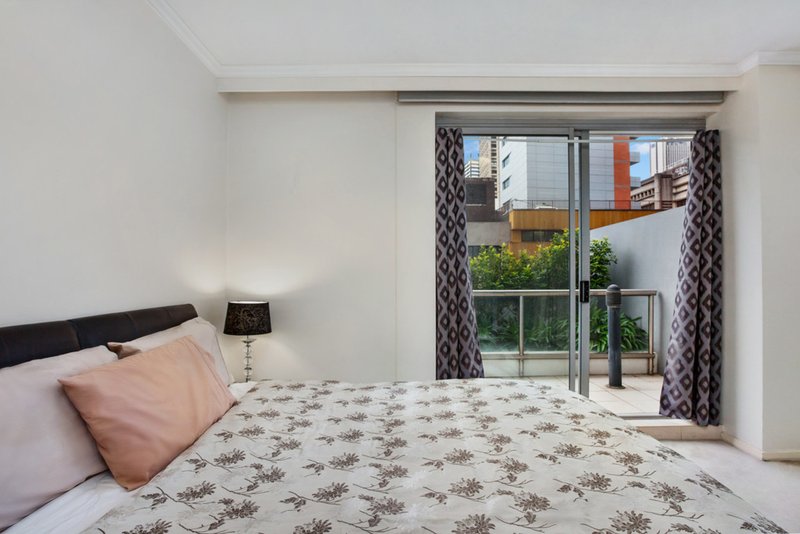 Photo - 215/298 Sussex Street, Sydney NSW 2000 - Image 5