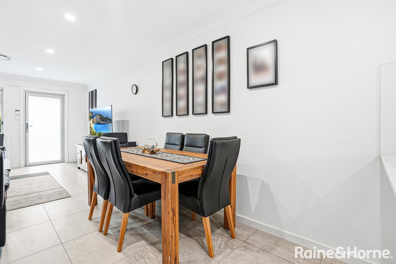 Photo - 2/154 Adelaide Street, St Marys NSW 2760 - Image 3