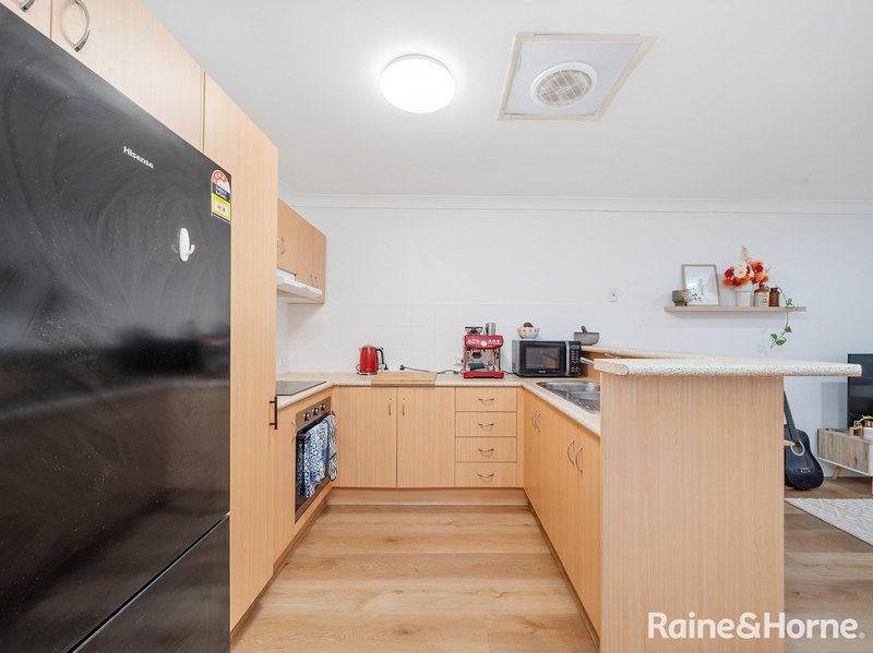 Photo - 2/154 Albany Creek Road, Aspley QLD 4034 - Image 4