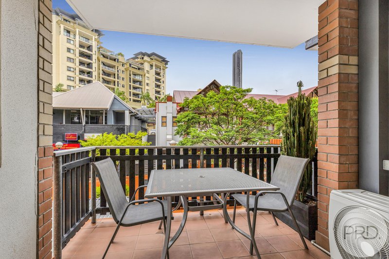 Photo - 215/455 Brunswick Street, Fortitude Valley QLD 4006 - Image 4