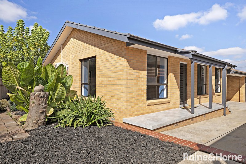 Photo - 2/155 Carwoola Street, Queanbeyan East NSW 2620 - Image 8