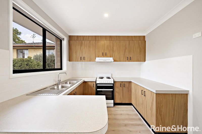 Photo - 2/155 Carwoola Street, Queanbeyan East NSW 2620 - Image 9