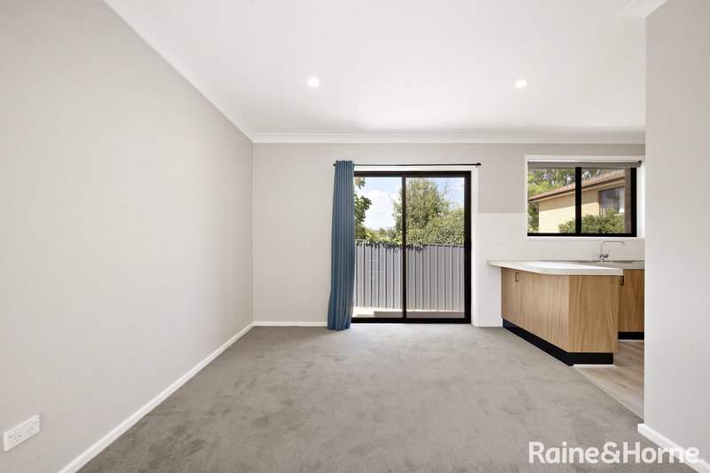 Photo - 2/155 Carwoola Street, Queanbeyan East NSW 2620 - Image 12