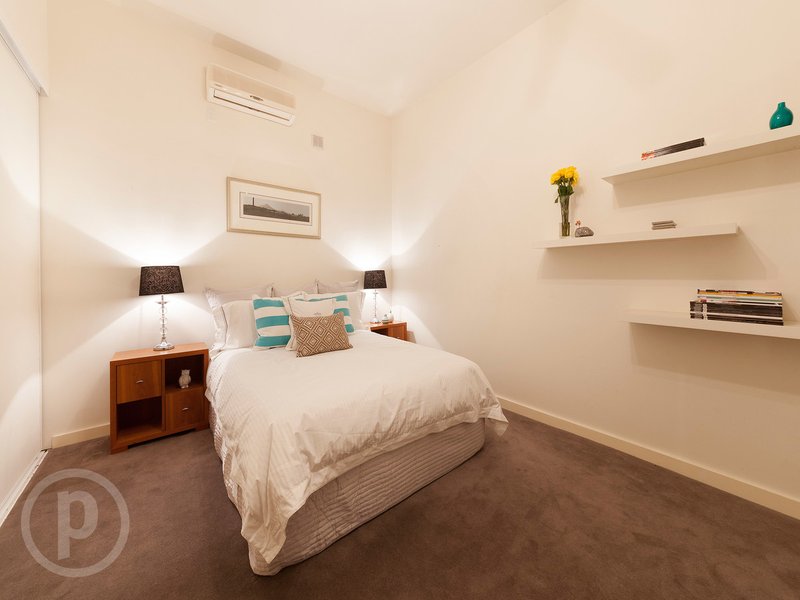 Photo - 215/50 Macquarie Street, Teneriffe QLD 4005 - Image 9