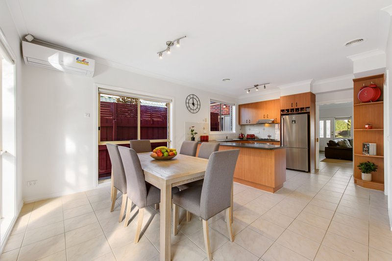 Photo - 2/156 Copernicus Way, Keilor Downs VIC 3038 - Image 6