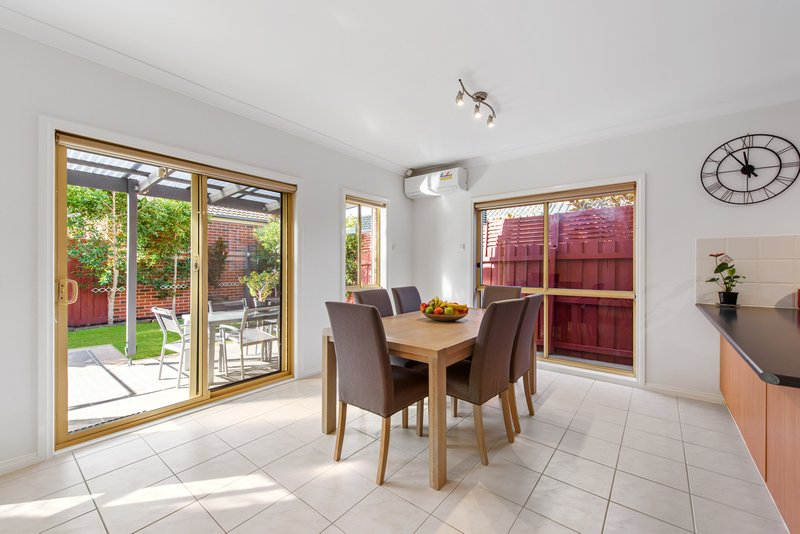 Photo - 2/156 Copernicus Way, Keilor Downs VIC 3038 - Image 7