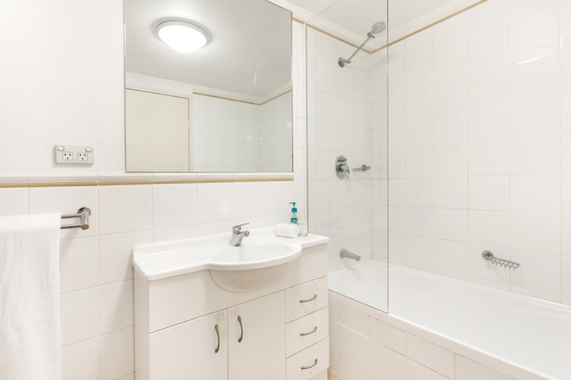 Photo - 215/637-641 Pittwater Road, Dee Why NSW 2099 - Image 4