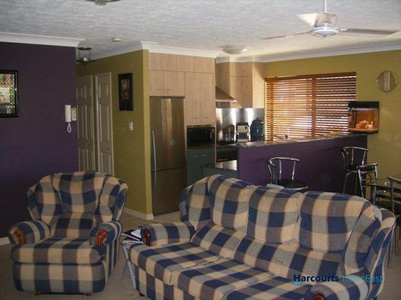 Photo - 2/157 Riding Road, Balmoral QLD 4171 - Image 5