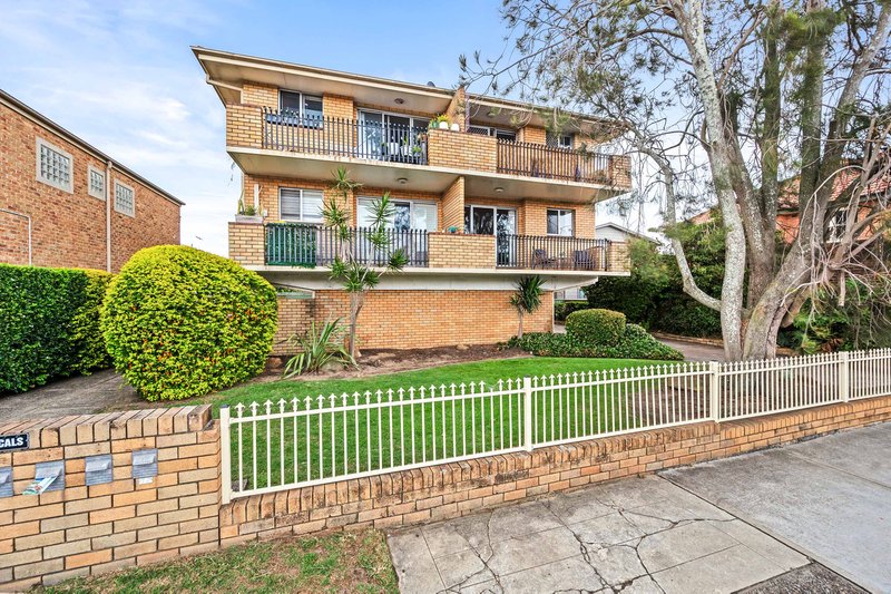 2/158 Beaumont Street, Hamilton NSW 2303