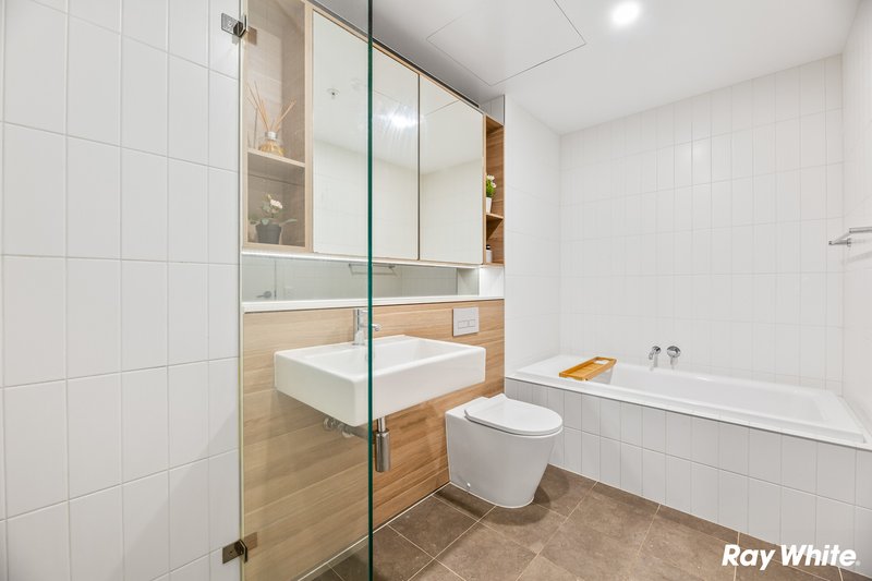 Photo - 215/8 Roland Street, Rouse Hill NSW 2155 - Image 7