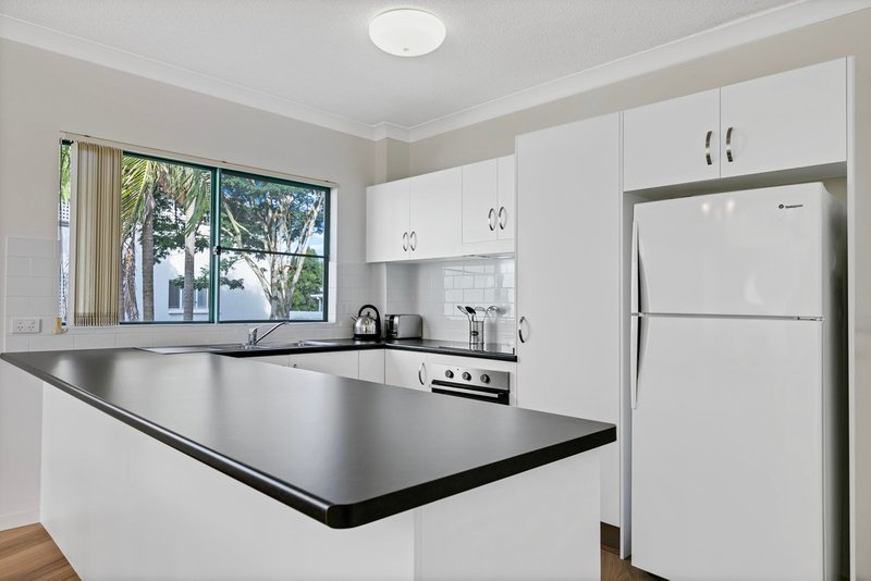 Photo - 2/159 Bradman Avenue, Maroochydore QLD 4558 - Image 4