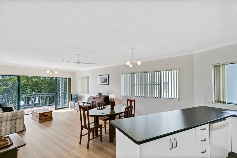 Photo - 2/159 Bradman Avenue, Maroochydore QLD 4558 - Image 5