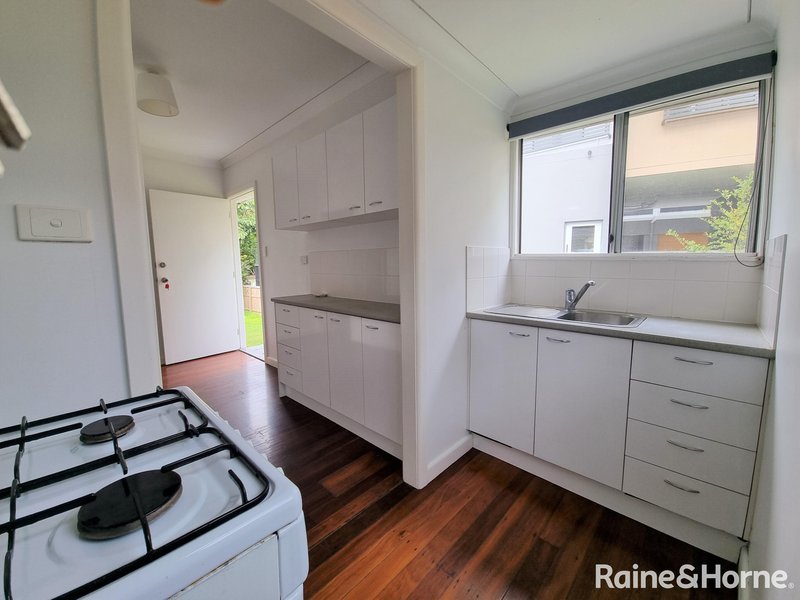 Photo - 2/159 Sir Fred Schonell Drive, St Lucia QLD 4067 - Image 2