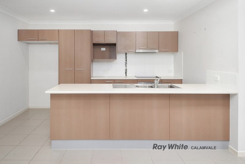 Photo - 2/15a Haig Road, Loganlea QLD 4131 - Image 2