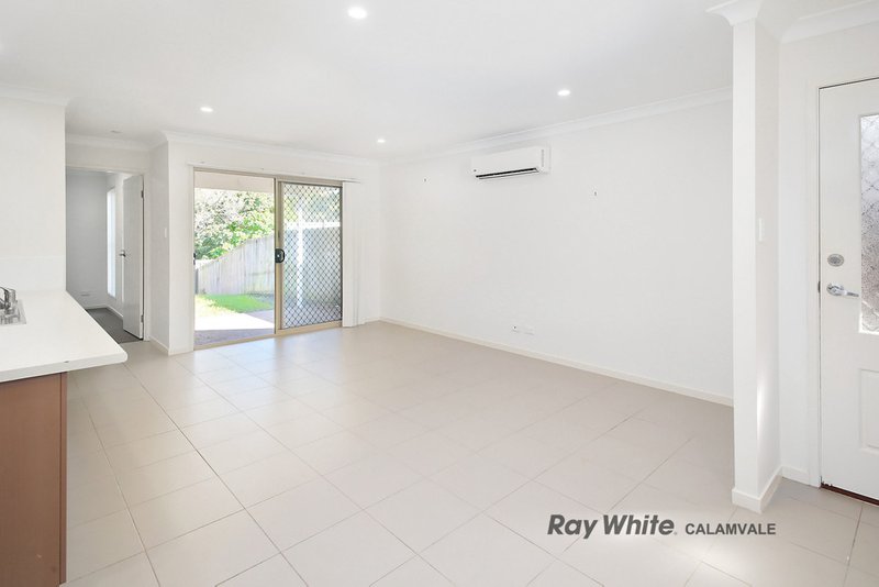Photo - 2/15a Haig Road, Loganlea QLD 4131 - Image 3
