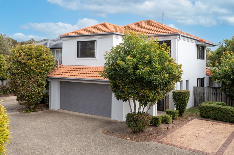 Photo - 2/16-18 Gardendale Crescent, Burleigh Waters QLD 4220 - Image 1