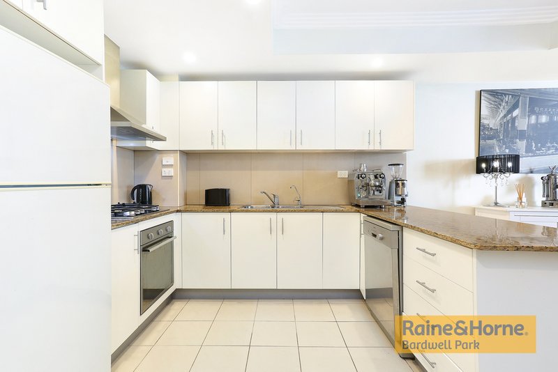 Photo - 2/16-18 Rutland Street, Allawah NSW 2218 - Image 4