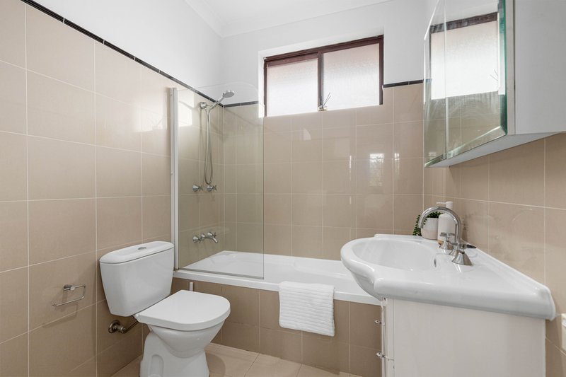 Photo - 2/16 Albert Street, Bexley NSW 2207 - Image 9