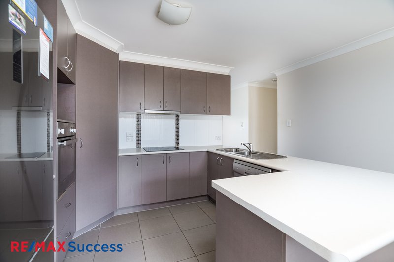 Photo - 2/16 Barwick Court, Wilsonton Heights QLD 4350 - Image 4