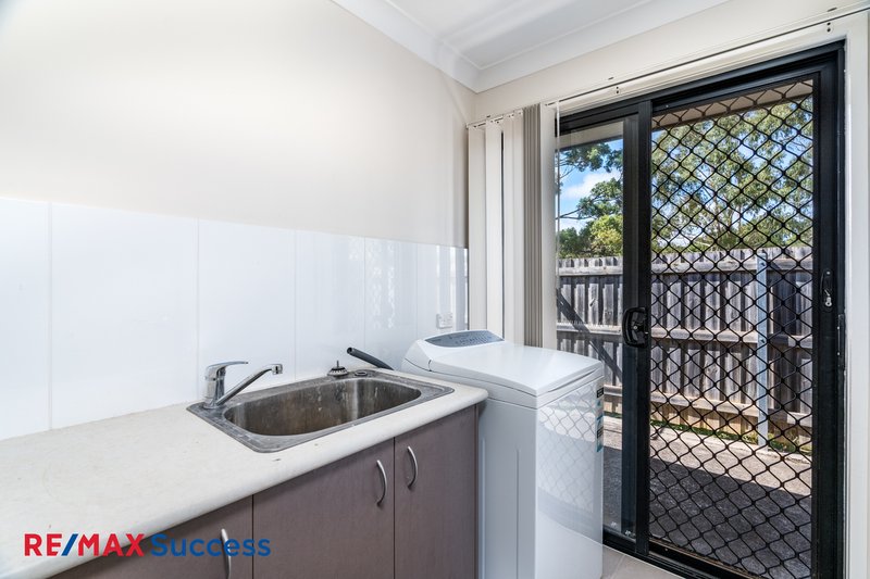 Photo - 2/16 Barwick Court, Wilsonton Heights QLD 4350 - Image 10