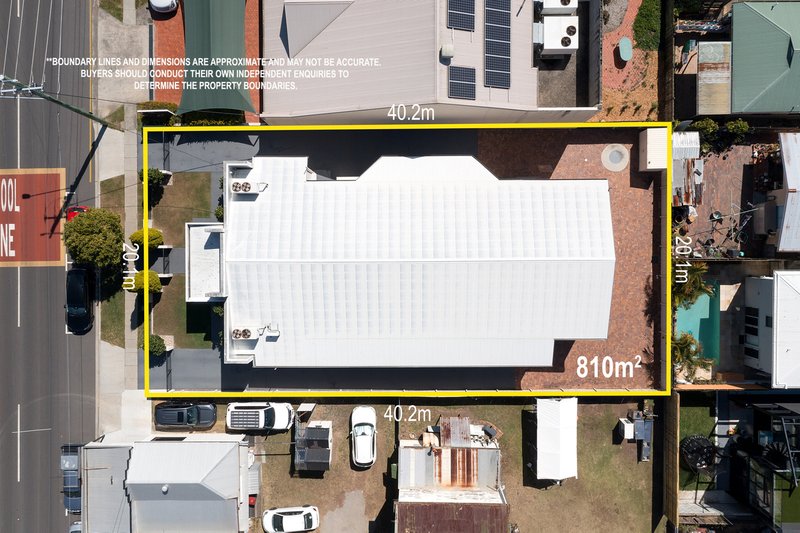 Photo - 216 Bay Terrace, Wynnum QLD 4178 - Image 2