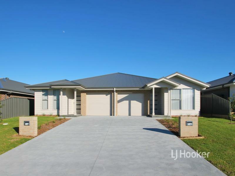 Photo - 2/16 Bexhill Avenue, Sussex Inlet NSW 2540 - Image 2