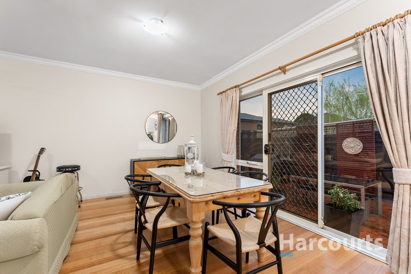 Photo - 2/16 Bishop Street, Oakleigh VIC 3166 - Image 4