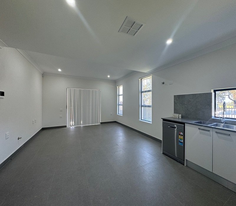 Photo - 216 Brenan Street, Smithfield NSW 2164 - Image 2