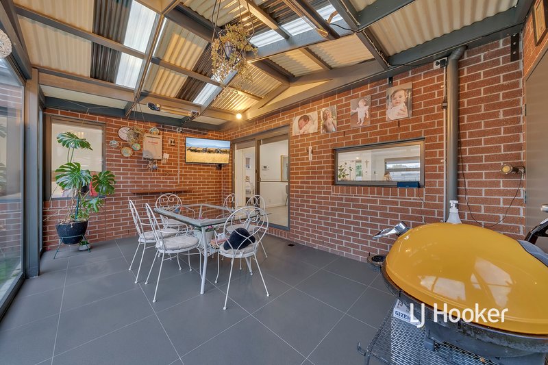 Photo - 2/16 Bride Avenue, Hampton Park VIC 3976 - Image 10