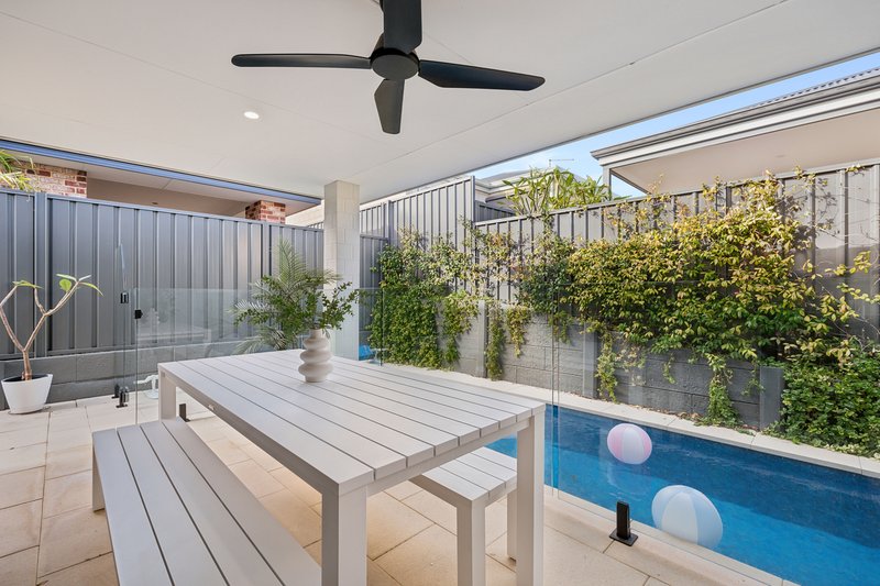 Photo - 216 Bridgewater Drive, Kallaroo WA 6025 - Image 13