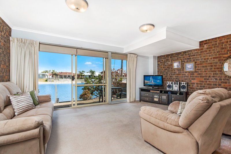 Photo - 2/16 Broadmeadows Road, Maroochydore QLD 4558 - Image 5