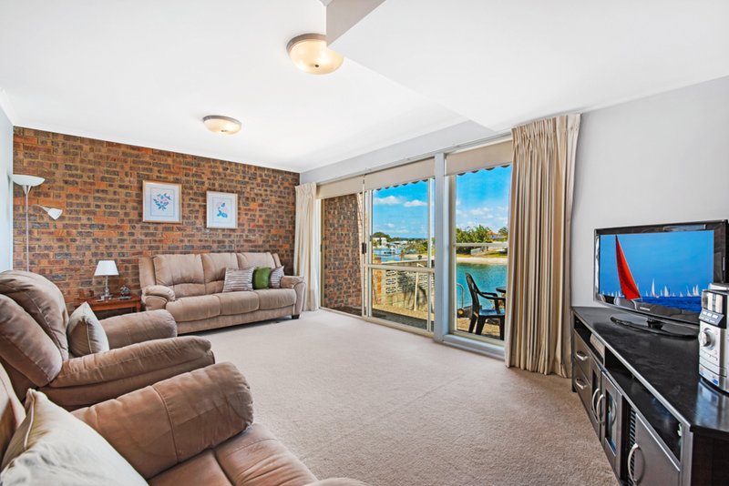 Photo - 2/16 Broadmeadows Road, Maroochydore QLD 4558 - Image 6