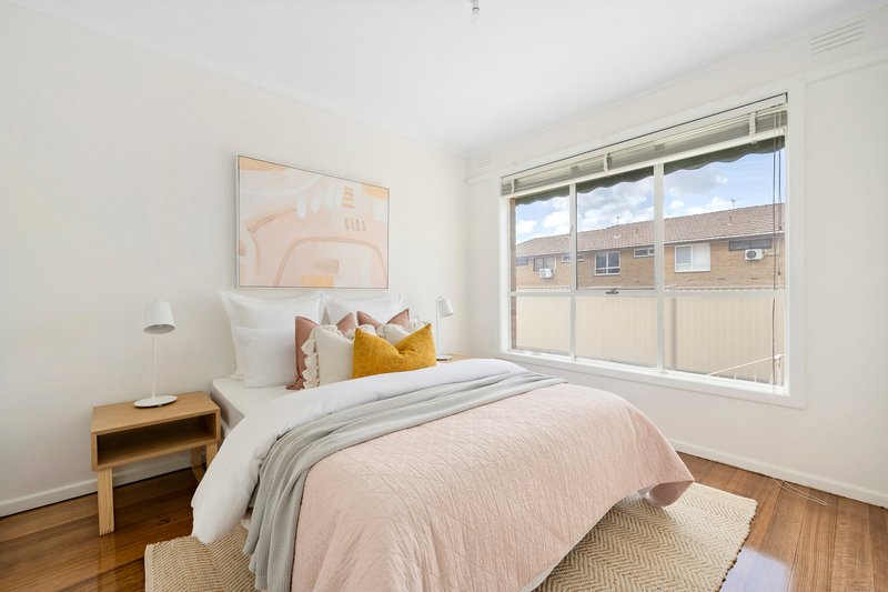 Photo - 2/16 Carmichael Street, West Footscray VIC 3012 - Image 4