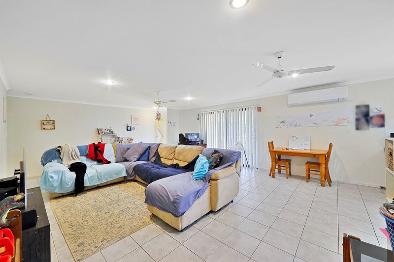 Photo - 2/16 Cauchi Court, Avoca QLD 4670 - Image 2