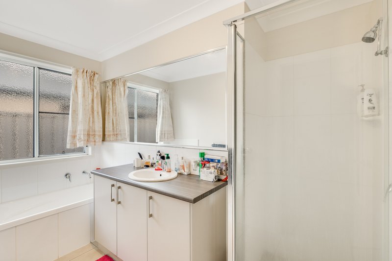 Photo - 2/16 Chainey Court, Glenvale QLD 4350 - Image 11