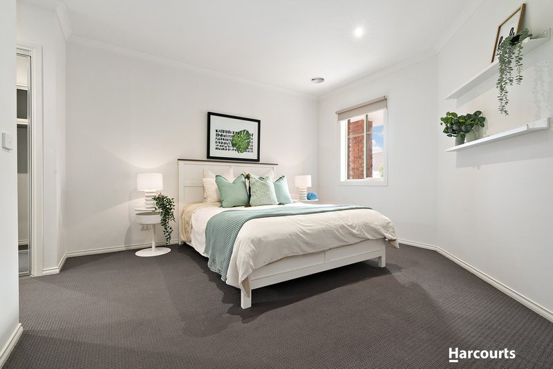 Photo - 2/16 Churchill Avenue, Chadstone VIC 3148 - Image 6