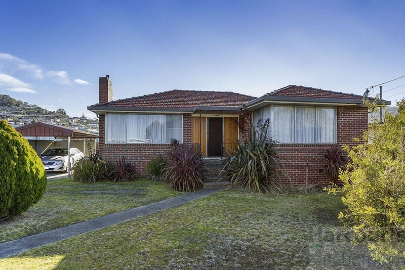 Photo - 216 Clarence Street, Howrah TAS 7018 - Image 2