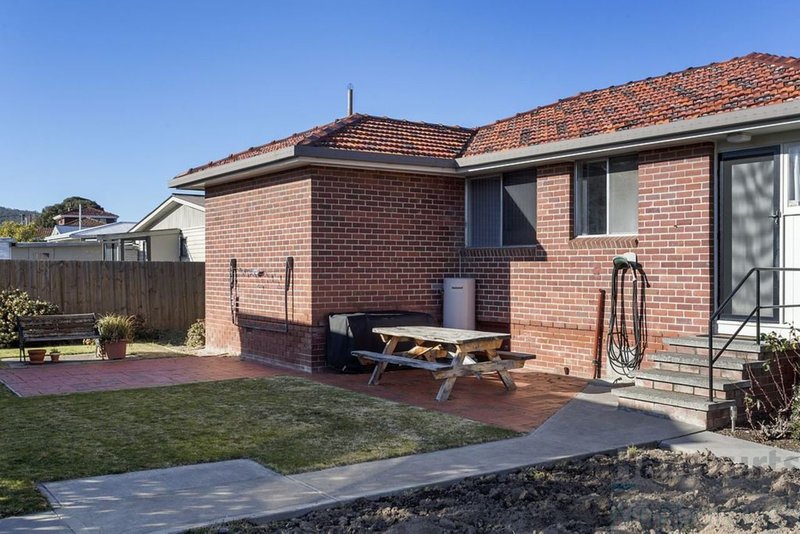 Photo - 216 Clarence Street, Howrah TAS 7018 - Image 13