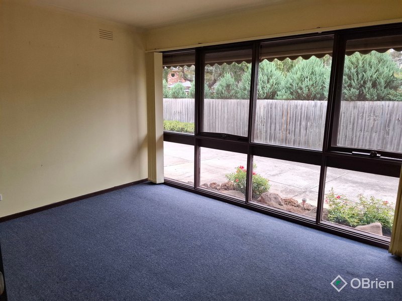 Photo - 2/16 Doolan Street, Werribee VIC 3030 - Image 3