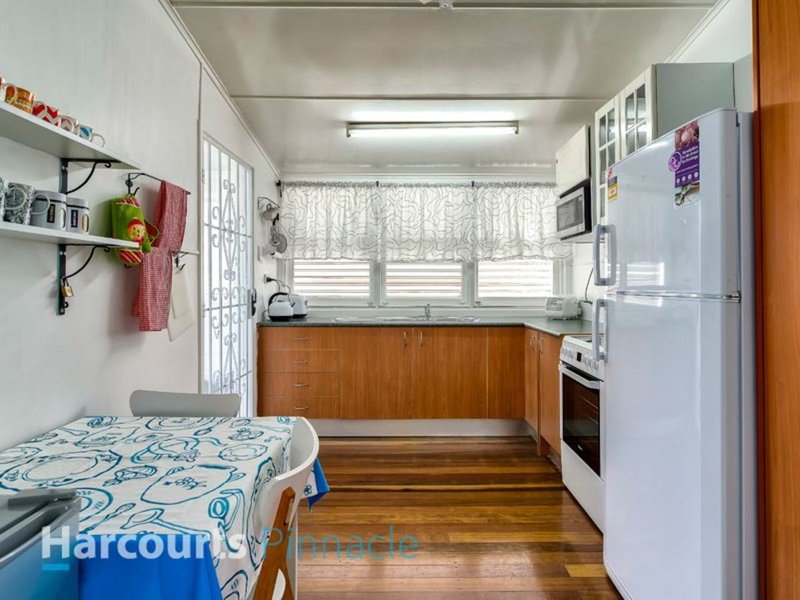 Photo - 216 Ellison Rd , Geebung QLD 4034 - Image 5