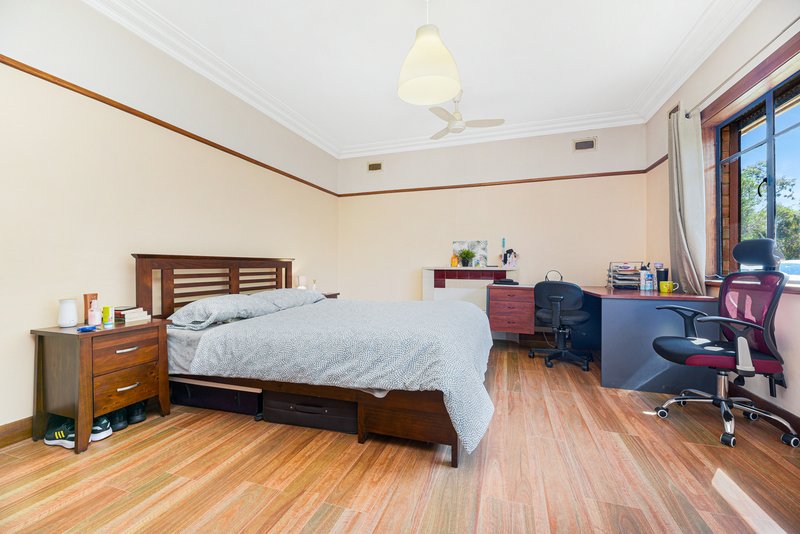 Photo - 216 Haughton Road, Oakleigh South VIC 3167 - Image 6