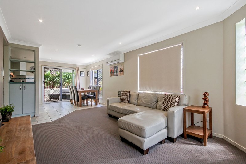 2/16 Hill Crescent, Carina Heights QLD 4152