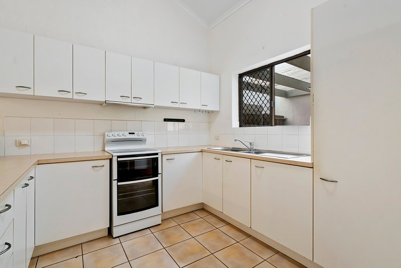 Photo - 2/16 Hilton Terrace, Tewantin QLD 4565 - Image 11