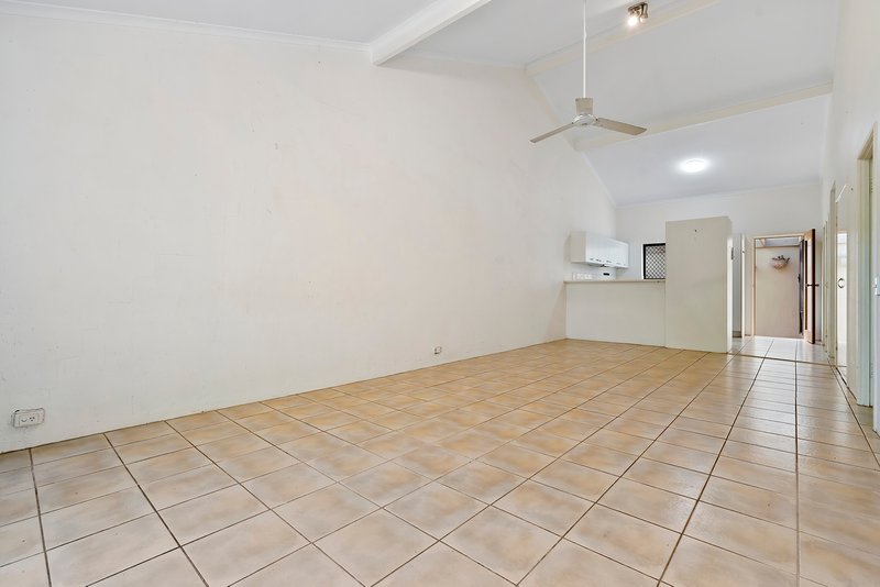 Photo - 2/16 Hilton Terrace, Tewantin QLD 4565 - Image 13