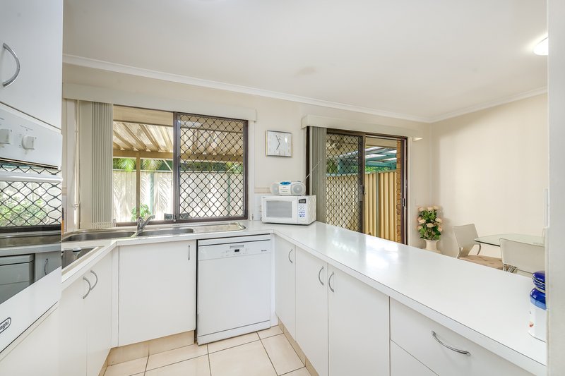 Photo - 2/16 Kangaroo Avenue, Coombabah QLD 4216 - Image 6