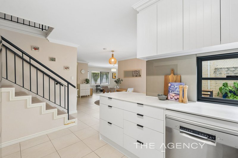 Photo - 2/16 Kinsella Street, Joondanna WA 6060 - Image 11