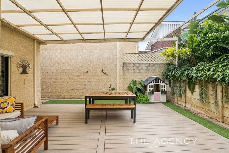 Photo - 2/16 Kinsella Street, Joondanna WA 6060 - Image 19