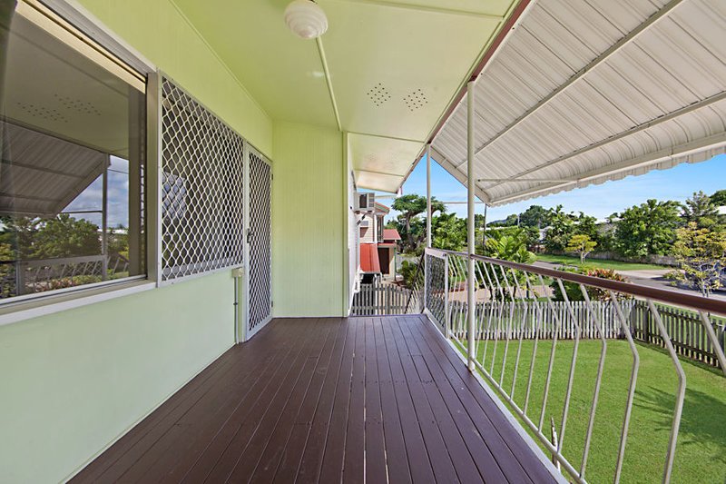 Photo - 2/16 Leeds Street, Gulliver QLD 4812 - Image 2